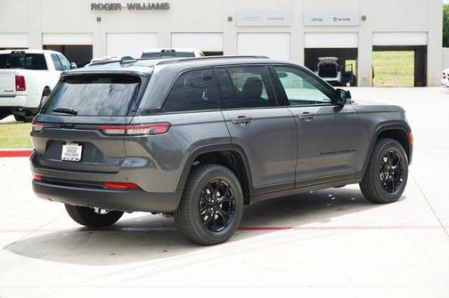 2025 Jeep Grand Cherokee Altitude