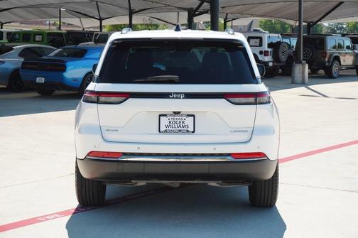 2024 Jeep Grand Cherokee Laredo