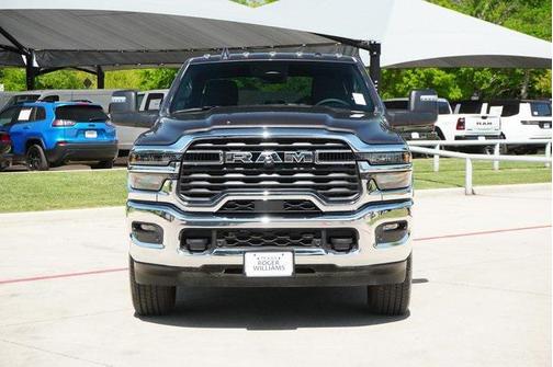 2025 RAM 3500 Lone Star Crew Cab 4x4 8' Box
