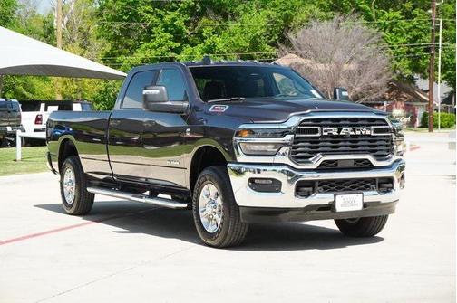 2025 RAM 3500 Lone Star Crew Cab 4x4 8' Box