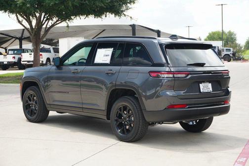 2025 Jeep Grand Cherokee Altitude