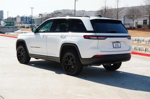 2024 Jeep Grand Cherokee Altitude