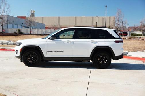 2024 Jeep Grand Cherokee Altitude