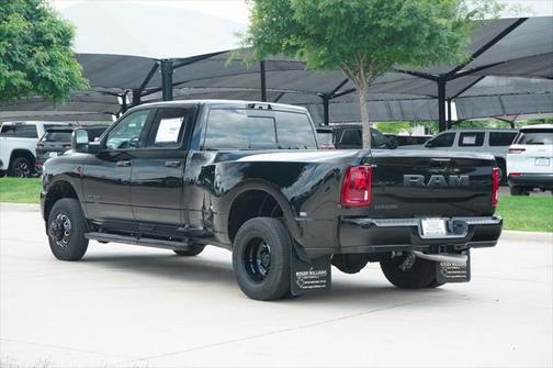2025 RAM 3500 Laramie Crew Cab 4x4 8' Box