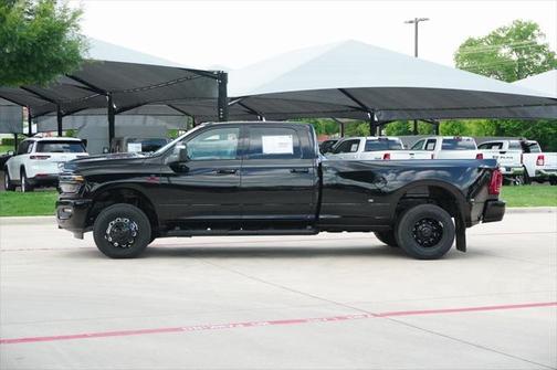 2025 RAM 3500 Laramie Crew Cab 4x4 8' Box