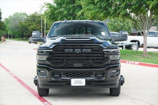 2025 RAM 3500 Laramie Crew Cab 4x4 8' Box
