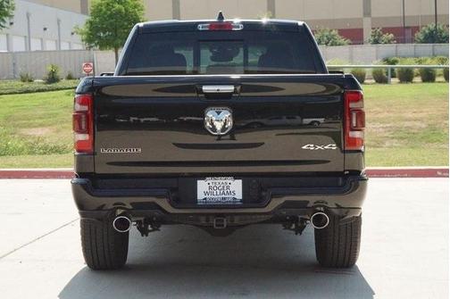 Photo 4 of 35 of 2021 RAM 1500 Laramie