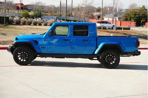 2025 Jeep Gladiator Nighthawk