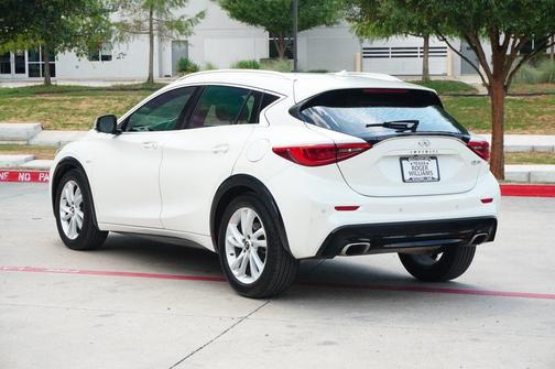 2019 INFINITI QX30 ESSENTIAL