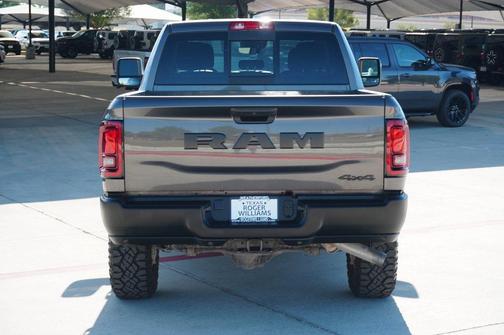 2025 RAM 2500 Tradesman Crew Cab 4x4 6'4' Box