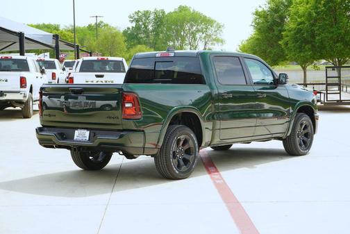 Serrano Green Metallic 2026 RAM 1500 Big Horn/Lone Star