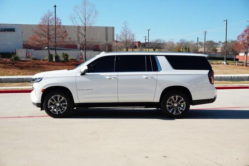 2024 Chevrolet Suburban LT