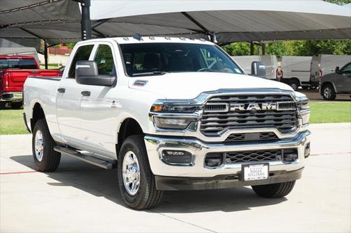 2025 RAM 2500 Tradesman Crew Cab 4x4 6'4' Box