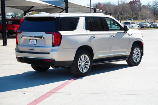 2022 GMC Yukon SLT