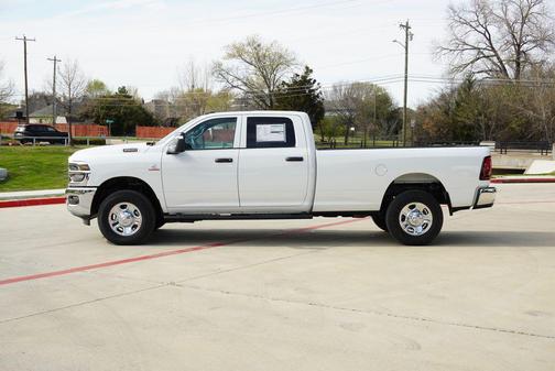 Bright White Clearcoat 2026 RAM 2500 Tradesman Crew Cab 4x4 8' Box
