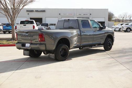 2026 RAM 3500 Laramie Crew Cab 4x4 8' Box