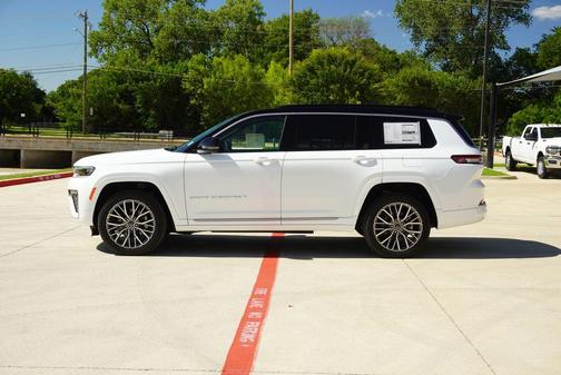 Bright White Clearcoat 2026 Jeep Grand Cherokee L Summit