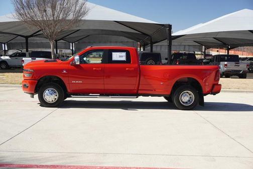2026 RAM 3500 Laramie Crew Cab 4x4 8' Box