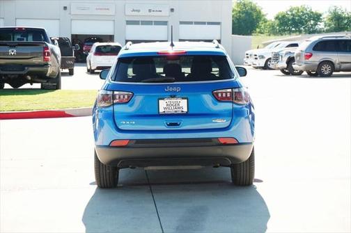 2023 Jeep Compass Latitude Lux