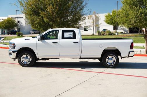 2026 RAM 2500 Tradesman Crew Cab 4x4 8' Box
