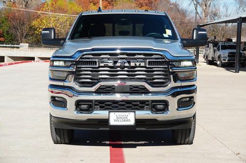 2026 RAM 2500 Tradesman Crew Cab 4x4 6'4' Box