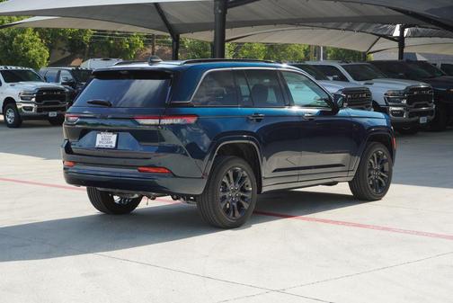 Fathom Blue Pearlcoat 2026 Jeep Grand Cherokee Limited