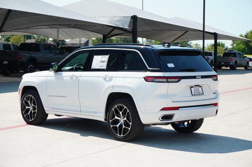 2025 Jeep Grand Cherokee Summit