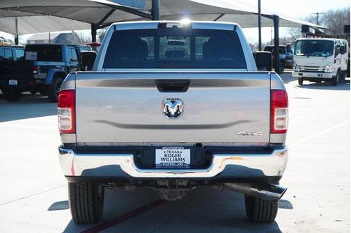 2024 RAM 2500 Tradesman Crew Cab 4x4 6'4' Box