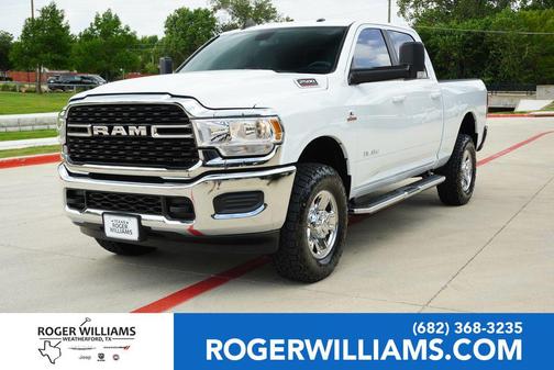 Bright White Clearcoat 2022 RAM 2500 Big Horn Crew Cab 4x4 6'4' Box
