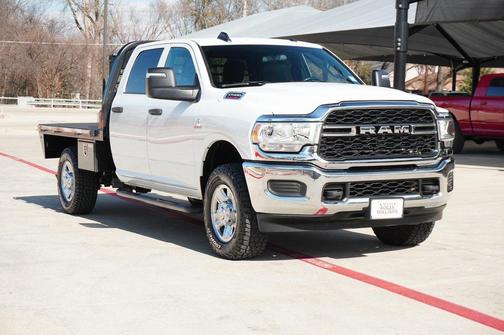 2023 RAM 2500 Tradesman Crew Cab 4x4 8' Box