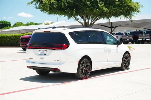 2024 Chrysler Pacifica Limited