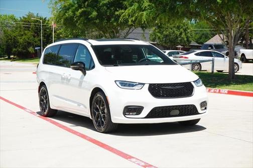 2024 Chrysler Pacifica Limited