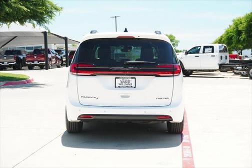 2024 Chrysler Pacifica Limited
