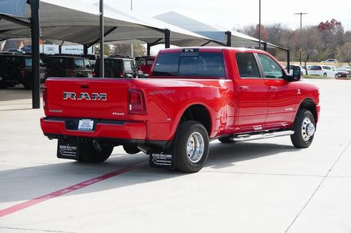 2026 RAM 3500 Laramie Crew Cab 4x4 8' Box