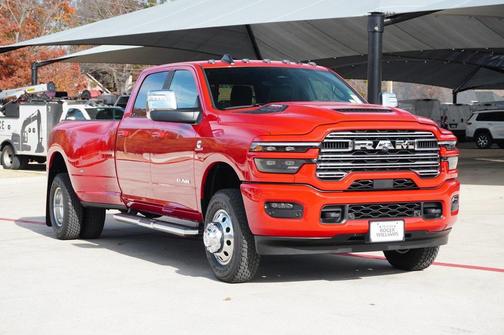 2026 RAM 3500 Laramie Crew Cab 4x4 8' Box