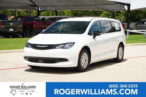 2025 Chrysler Voyager LX