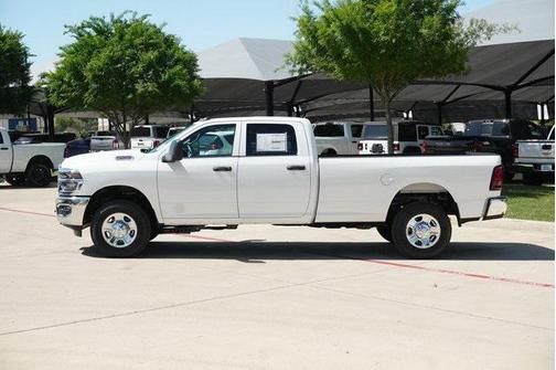 2025 RAM 2500 Tradesman Crew Cab 4x4 8' Box