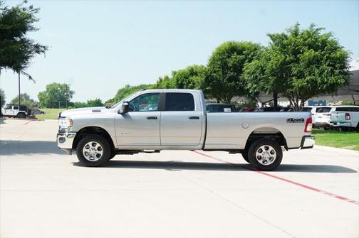 2023 RAM 2500 Big Horn Crew Cab 4x4 8' Box