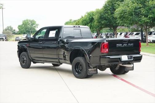 2025 RAM 3500 Limited Crew Cab 4x4 8' Box