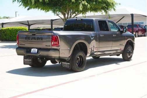 2025 RAM 3500 Laramie Crew Cab 4x4 8' Box