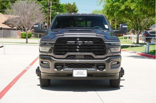 2025 RAM 3500 Laramie Crew Cab 4x4 8' Box