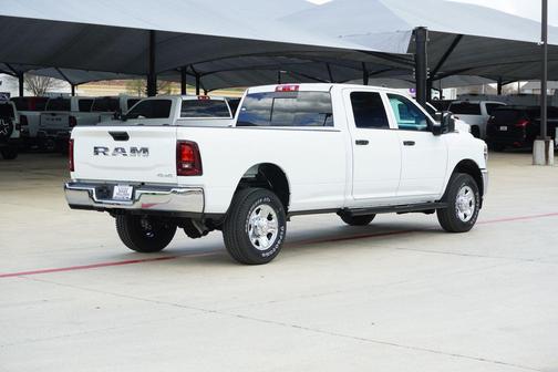 2026 RAM 2500 Tradesman Crew Cab 4x4 6'4' Box