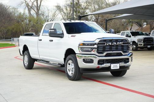 2026 RAM 2500 Tradesman Crew Cab 4x4 6'4' Box