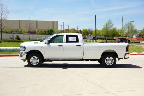 Bright White Clearcoat 2026 RAM 3500 Tradesman Crew Cab 4x4 8' Box