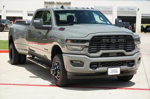 2025 RAM 3500 Lone Star Crew Cab 4x4 8' Box