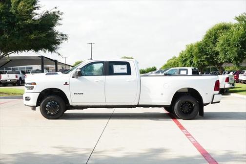 2025 RAM 3500 Laramie Crew Cab 4x4 8' Box
