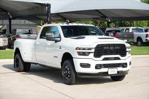 2025 RAM 3500 Laramie Crew Cab 4x4 8' Box