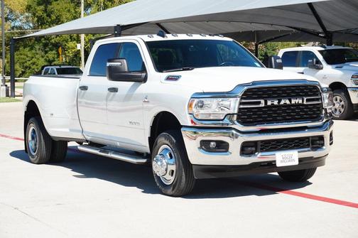 2024 RAM 3500 Big Horn Crew Cab 4x4 8' Box