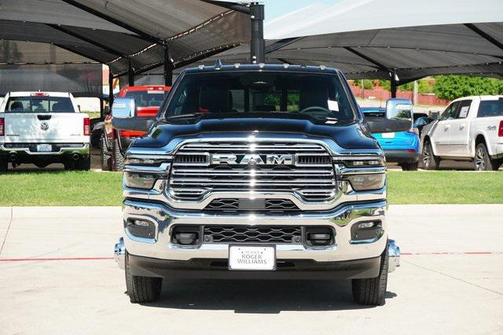 2025 RAM 3500 Laramie Crew Cab 4x4 8' Box