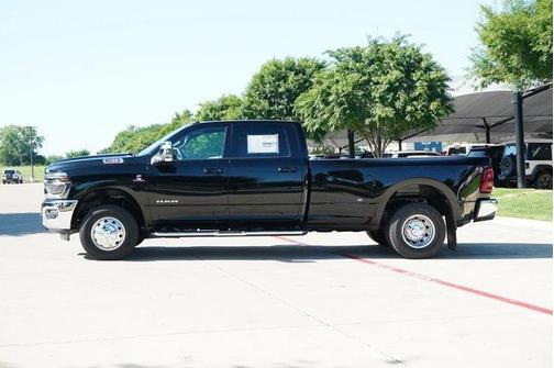 2025 RAM 3500 Laramie Crew Cab 4x4 8' Box